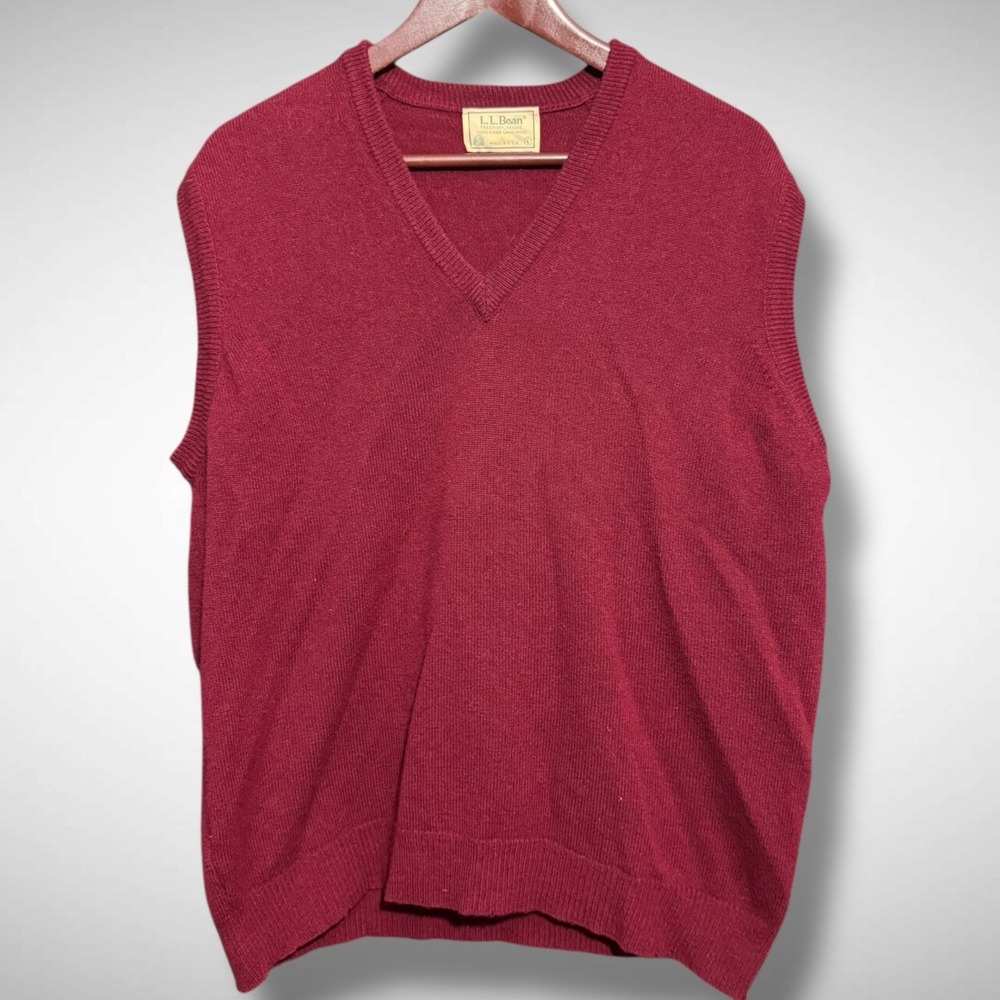 Vintage LL Bean Vest Men's Large Solid Red Lamb Wool V Neck Pull Over Made USA